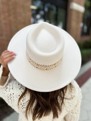 Born To Run Wide Brim Hat - Cream