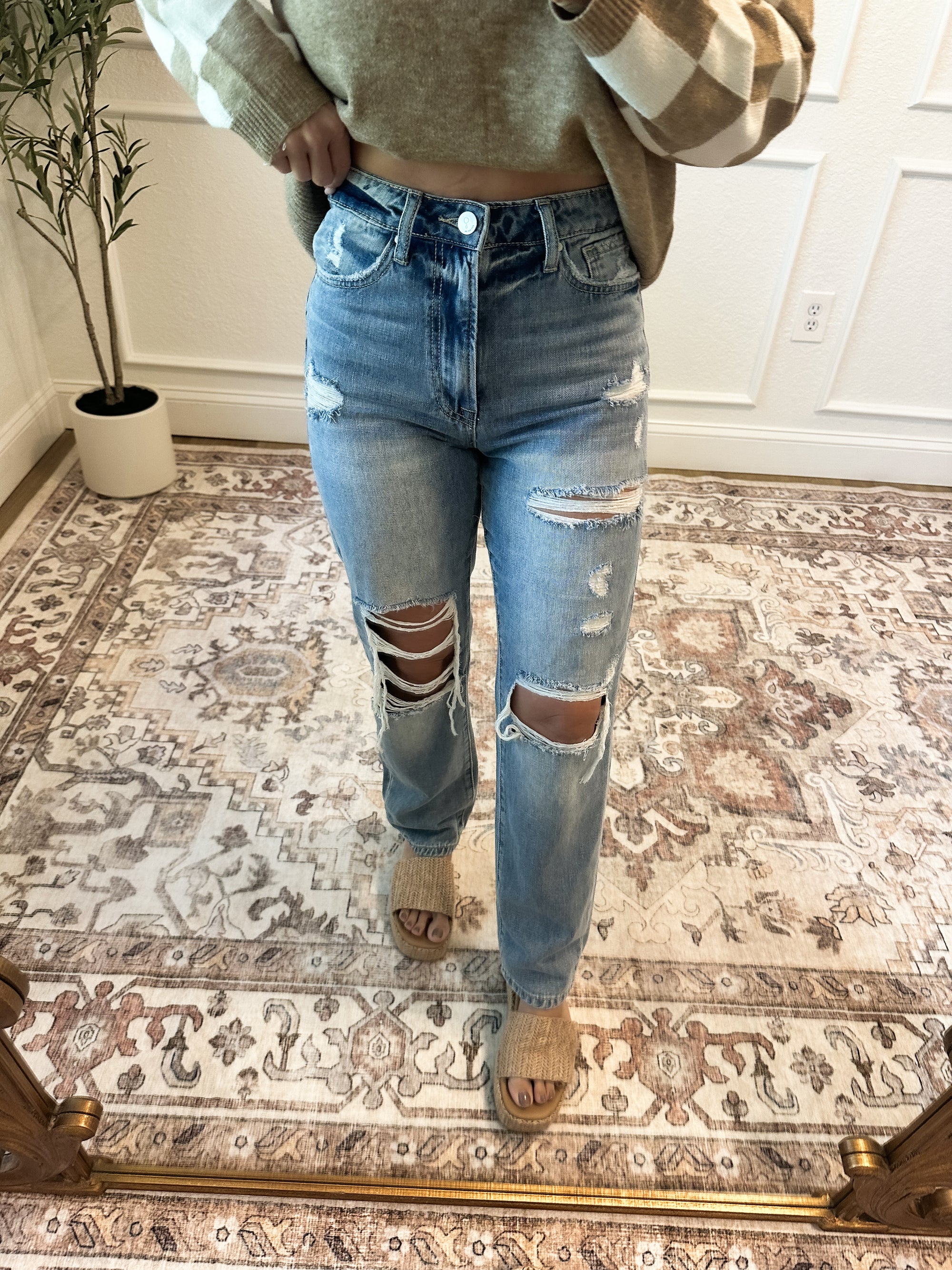 Makayla High Rise Girlfriend Ankle Jeans