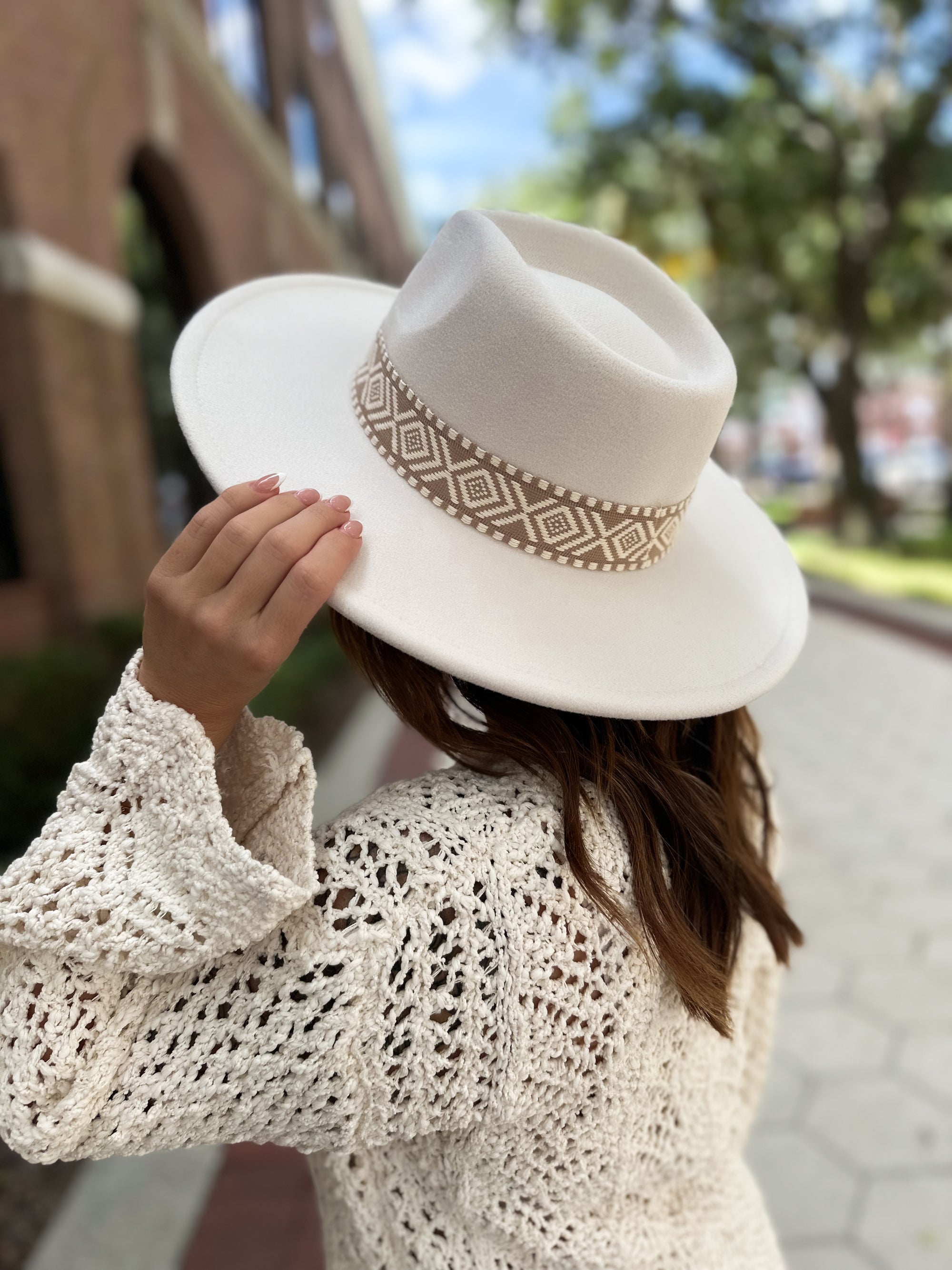 Born To Run Wide Brim Hat - Cream