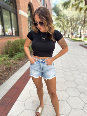 Own The Day Smoothing Cropped Tee - Black