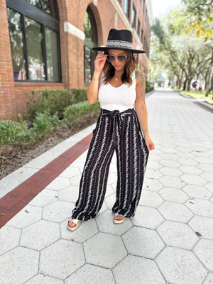 Born To Run Wide Brim Hat - Black